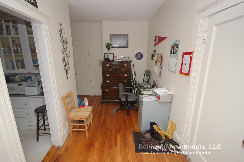 Building Photo - 1820 Commonwealth Ave