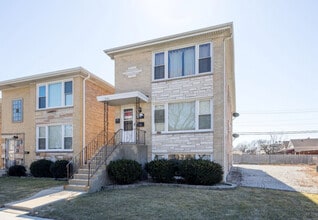 Building Photo - 7249 W Belmont Ave