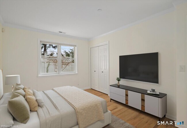 Building Photo - 51 Forest Ave