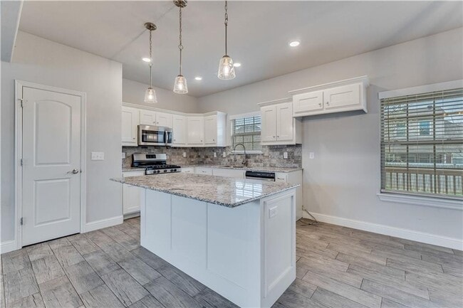 Building Photo - 582 Quartz Wy