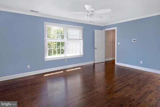 Building Photo - 3 Maidstone Ct