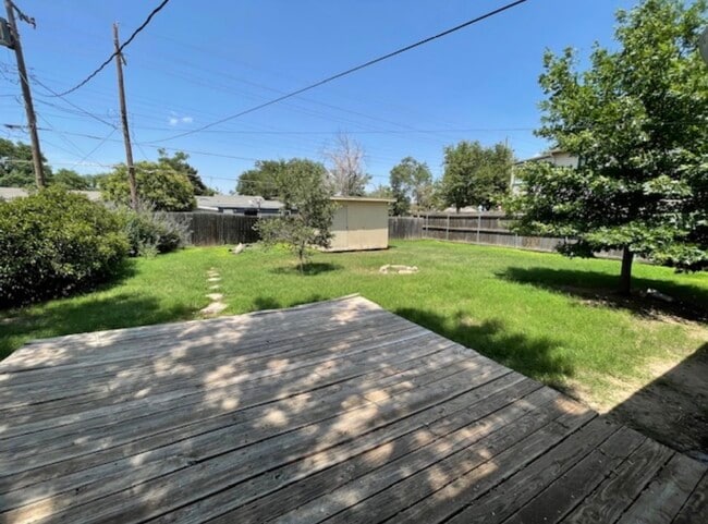 Building Photo - 3410 33rd St