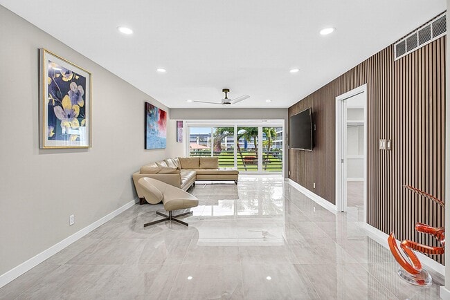 Building Photo - 3351 Spanish Trail