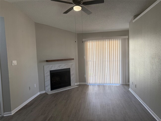 Building Photo - 2121 Hepburn St