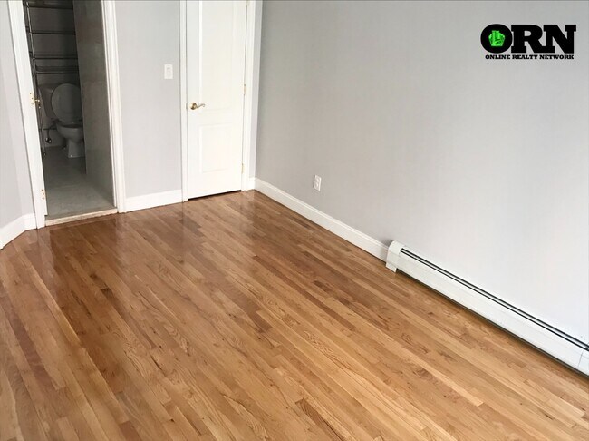 Building Photo - 2355 E 13th St