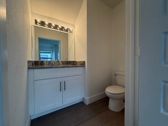 Building Photo - 329 Bella Sol Way