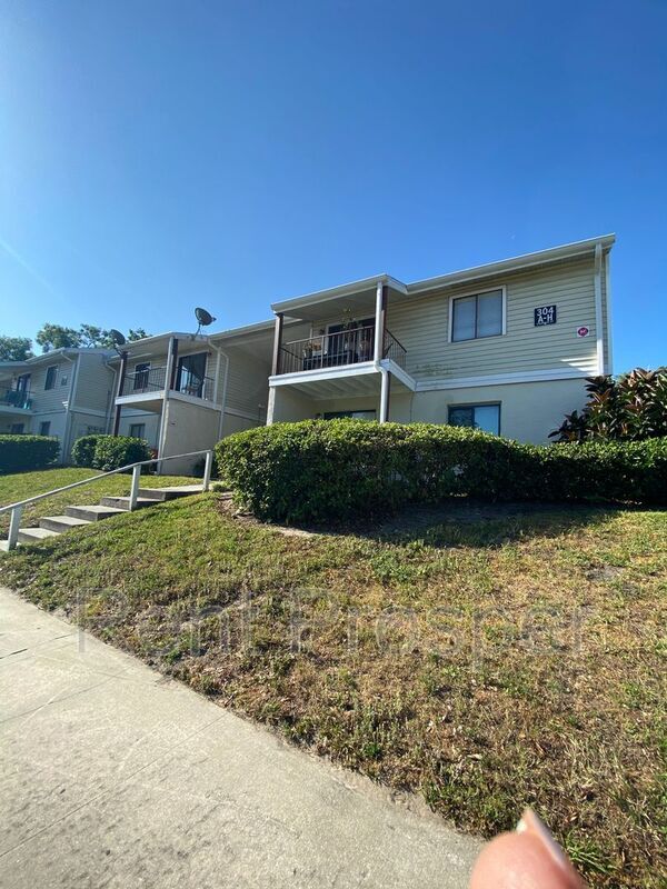 Building Photo - 304 Cherokee Ct