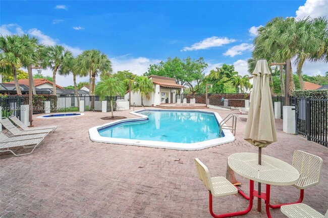 Building Photo - 11125 SW 134th Ct