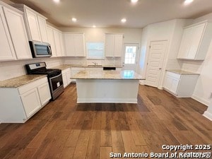 Building Photo - 9502 Aten Shore