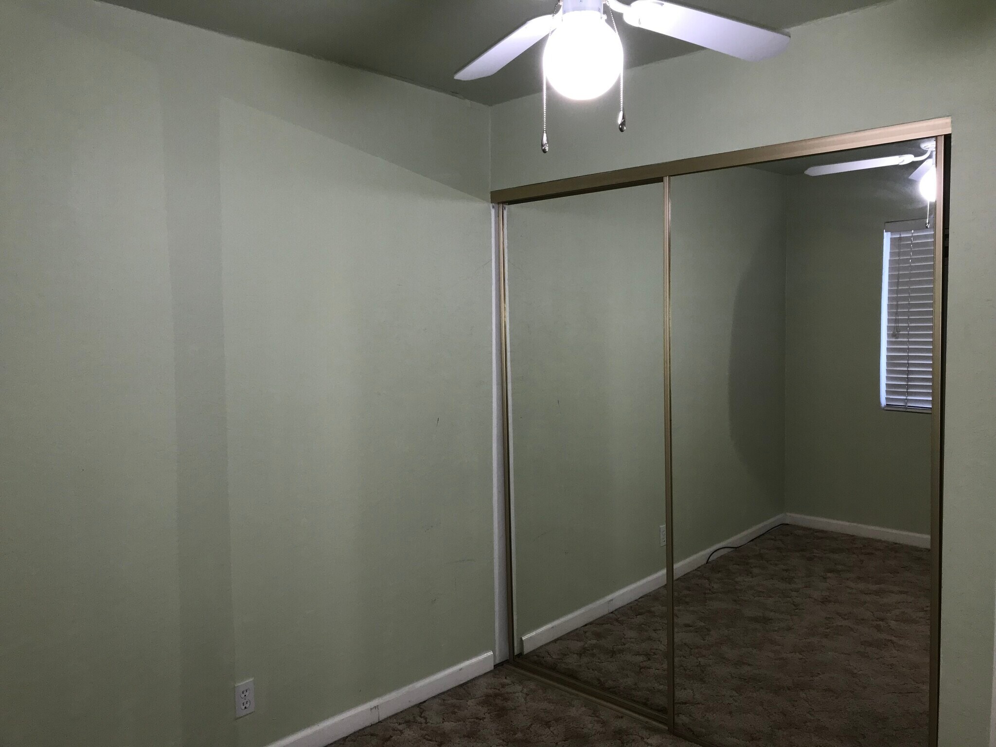 Bedroom 2 - 852 Kellogg Ave