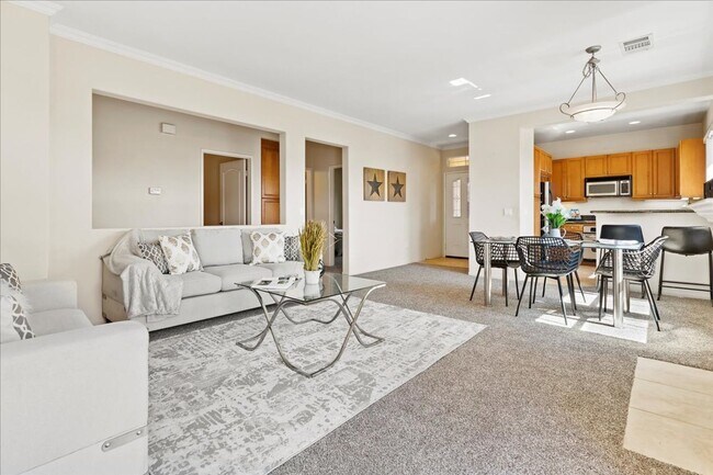 Building Photo - $3,456 - 2 Bed / 2 Bath Stunning Corner Un...