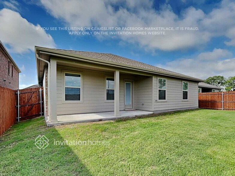 Building Photo - 3805 Kenworth Ln