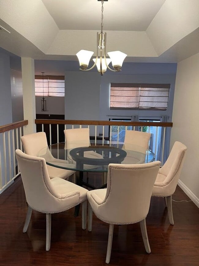 Building Photo - Furnished Tri-Level Townhome | 3BR/3BA | P...