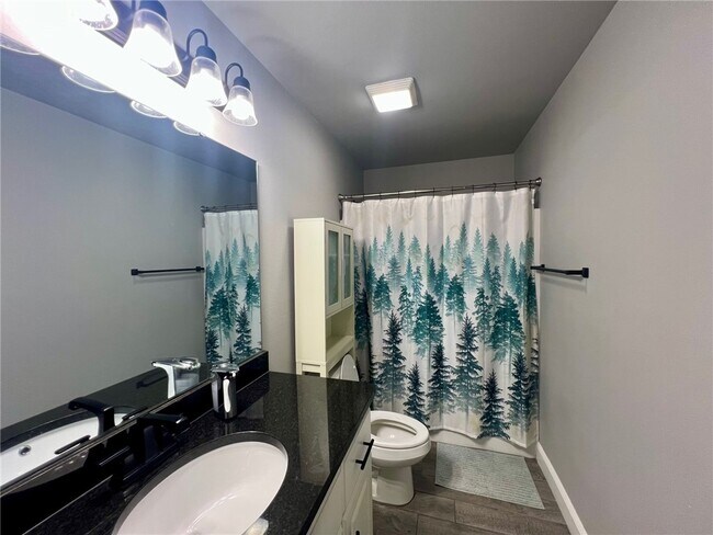 Building Photo - 2350 Cameo Ln