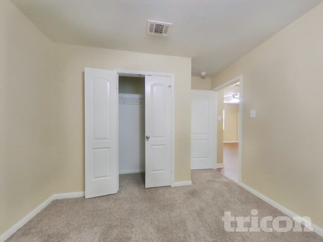 Building Photo - 2063 Sweet Lilac Dr