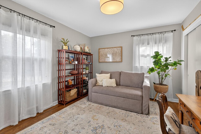 Building Photo - 1729 Appomattox Rd