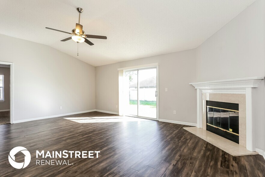 Building Photo - 3757 Woodbriar Dr