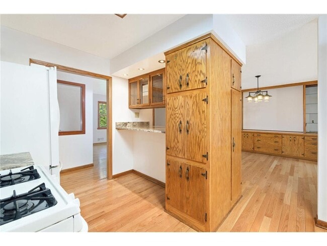 Building Photo - 5867 Central Ave NE