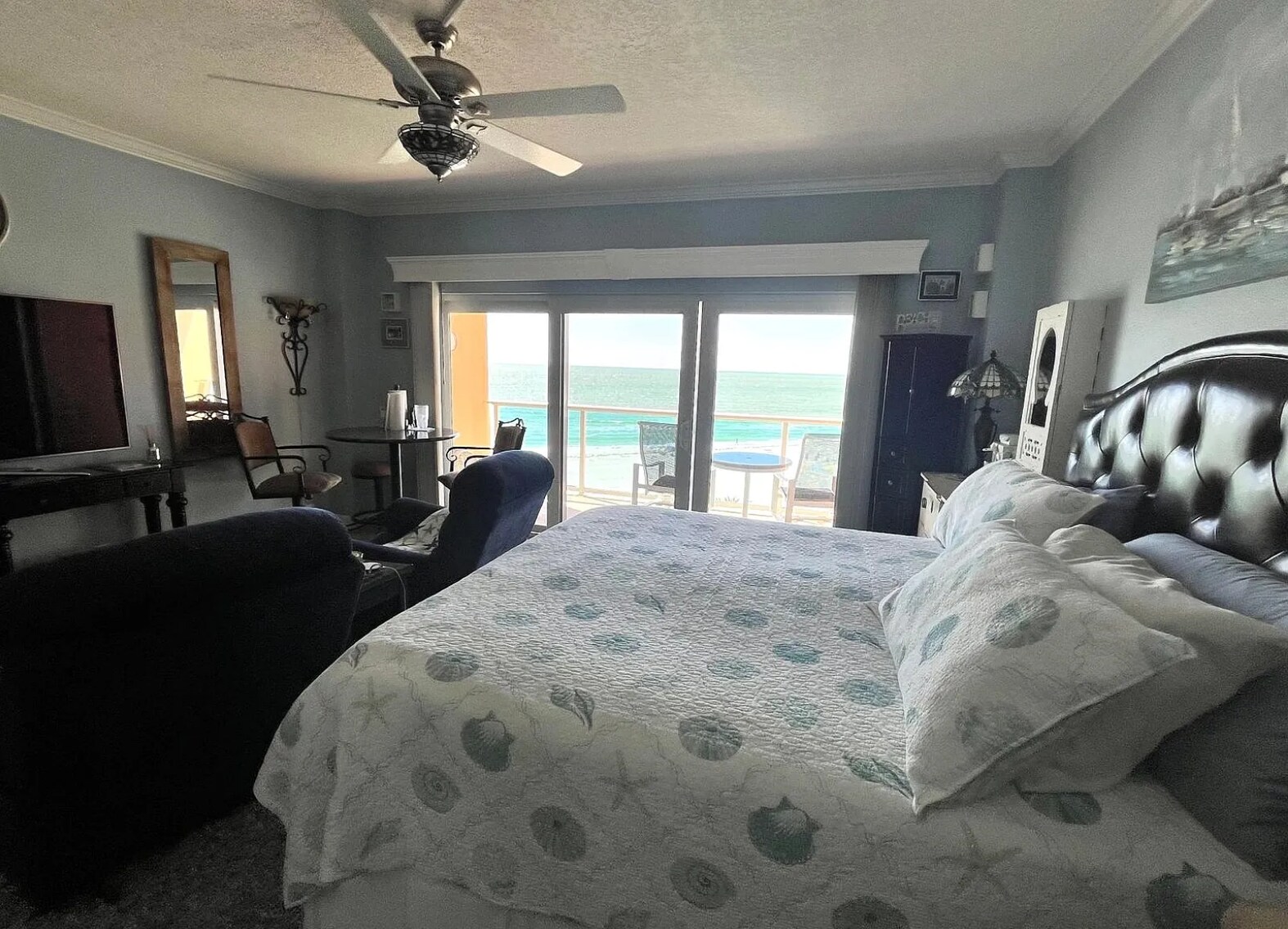 Building Photo - 880 Mandalay Ave