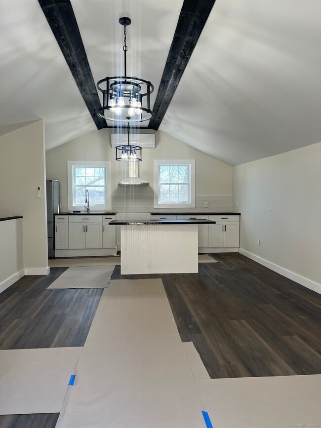 Building Photo - 22 Hemlock Trail