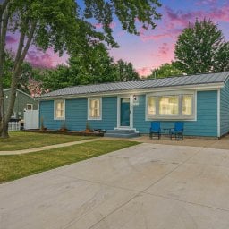 Building Photo - 205 Lake Hills Rd