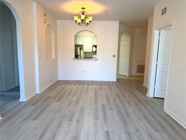 Building Photo - 6335 Contessa Dr