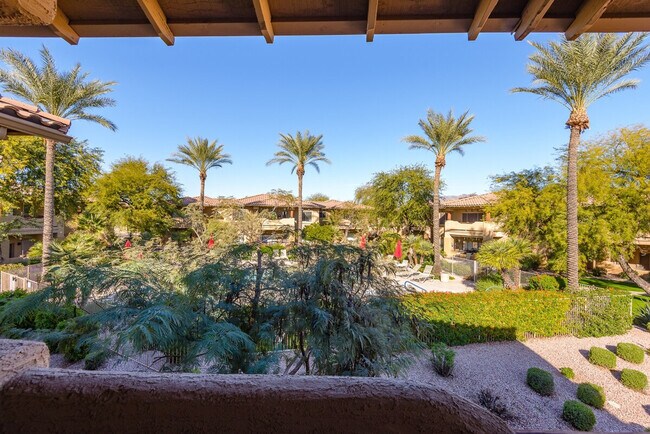 Building Photo - 9220 E Raintree Dr