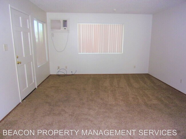 Building Photo - 717 N Pleasant Ave