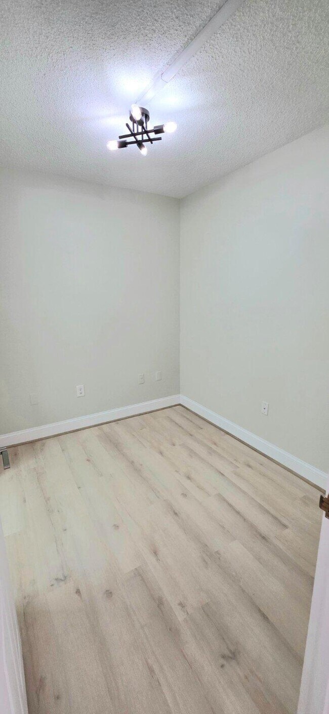 Building Photo - 3705 S George Mason Dr
