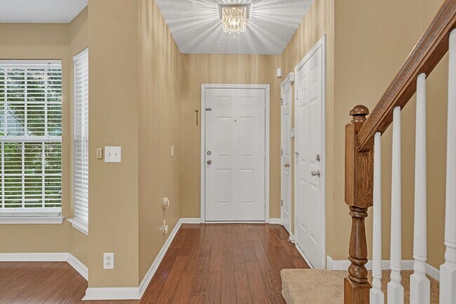 Building Photo - Awesome 3BR/2BA home near Percy Priest!