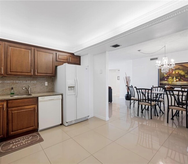 Building Photo - 2401 S Ocean Dr