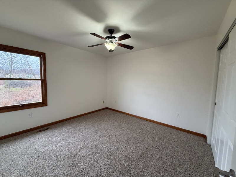 Building Photo - 10255 Cedarwood Dr