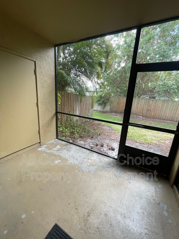 Building Photo - 10196 Sailwinds Blvd S