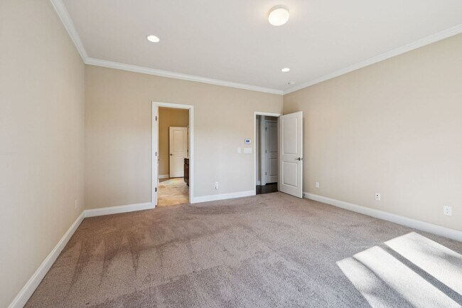 Building Photo - Sparkling clean 4 bedroom home in Spring H...