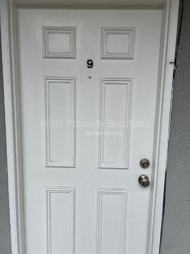 Building Photo - 401 14th St NW