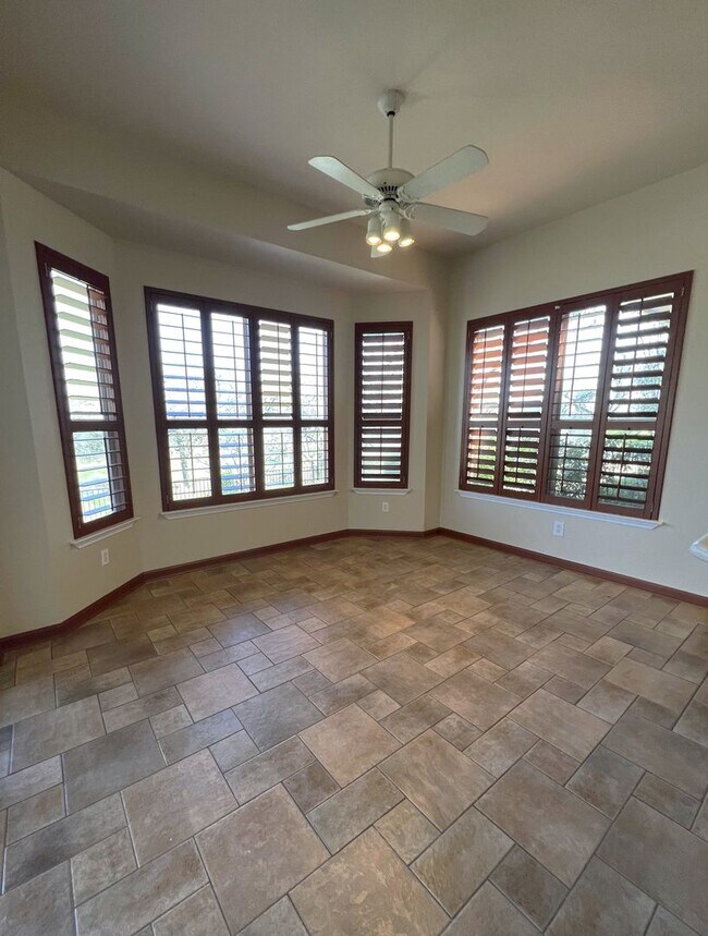 Building Photo - 106 Morning Glory Cir