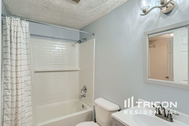 Building Photo - 7610 Fairbanks Ct