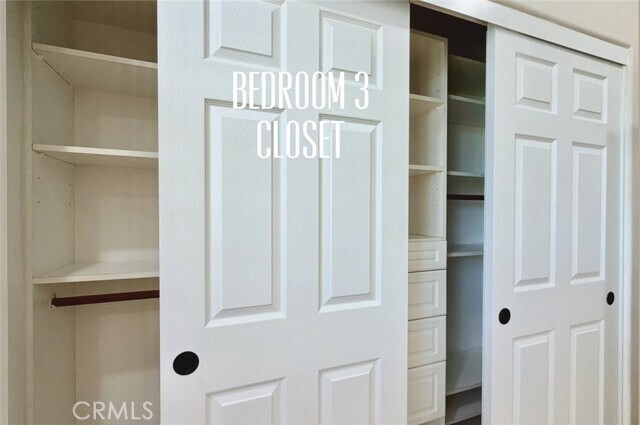 Building Photo - 2566 Pearblossom St