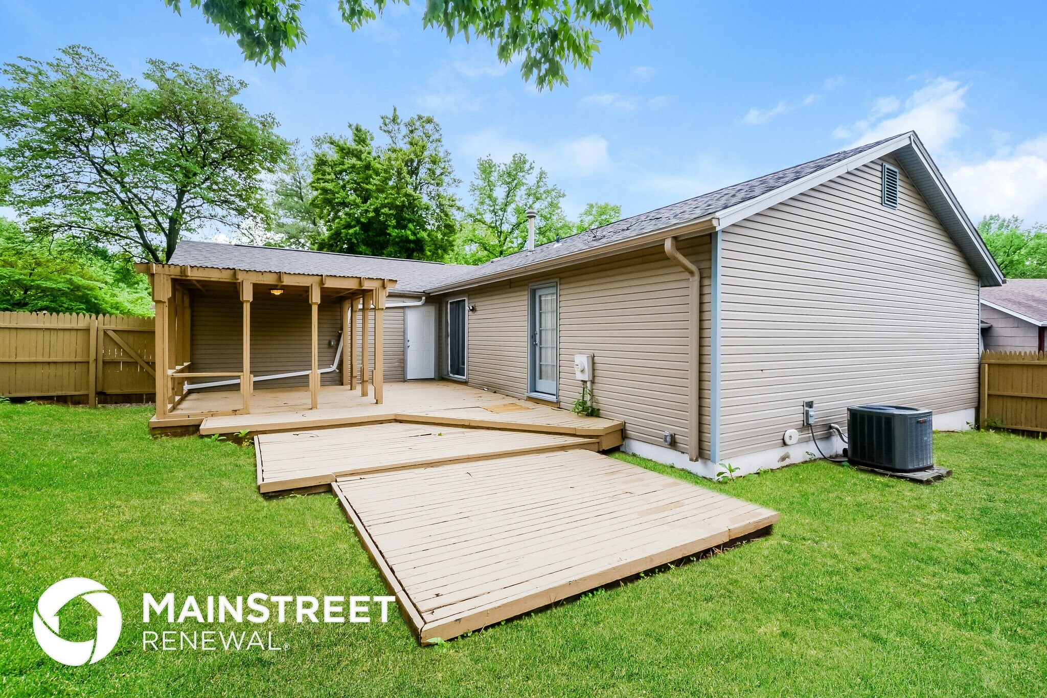 Building Photo - 2354 Sarthe Ct