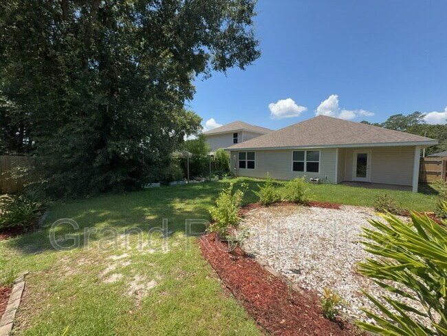 Building Photo - 5482 Peach Dr