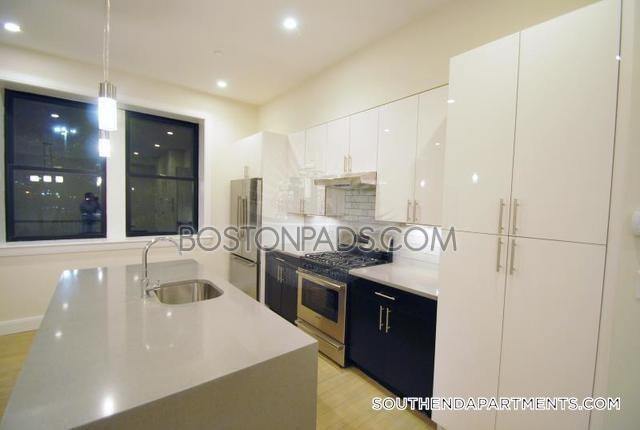 Building Photo - 1902 Washington St