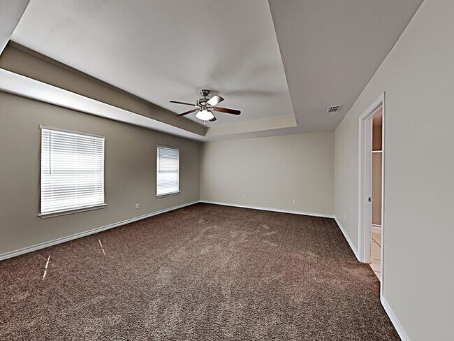 Building Photo - No App Fees.