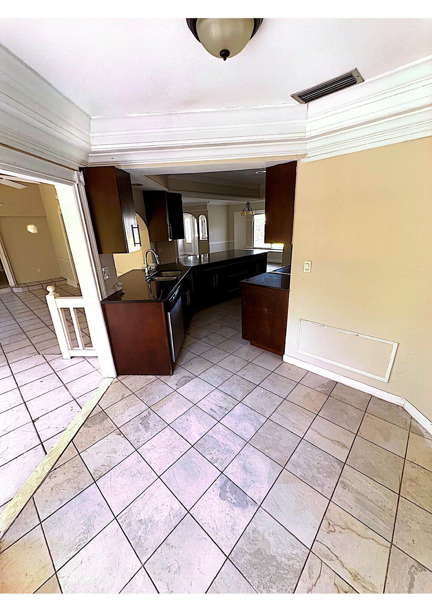 Building Photo - 1505 SE 36th St