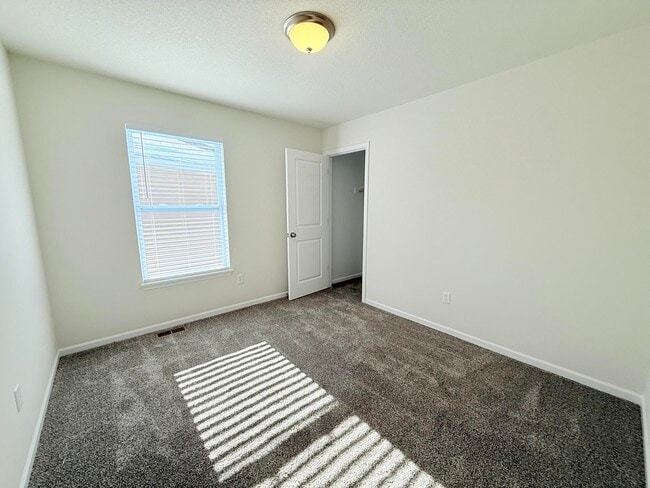 Building Photo - 8125 N Brown Station Rd