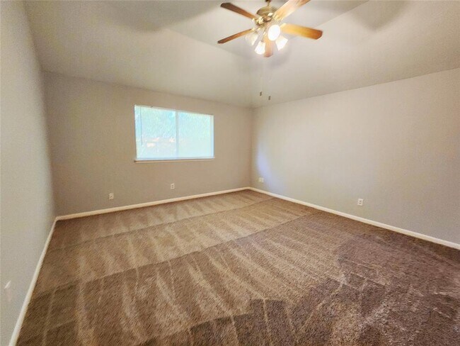 Building Photo - 15006 Yorktown Colony Dr