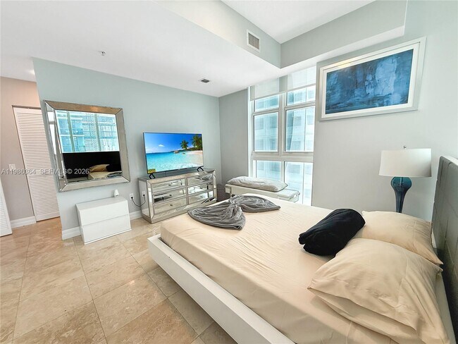 Building Photo - 41 SE 5th St