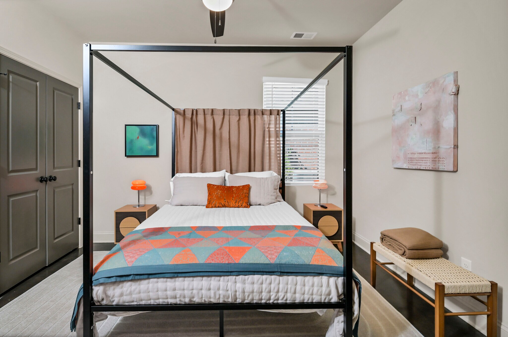 Building Photo - 816 Shull St