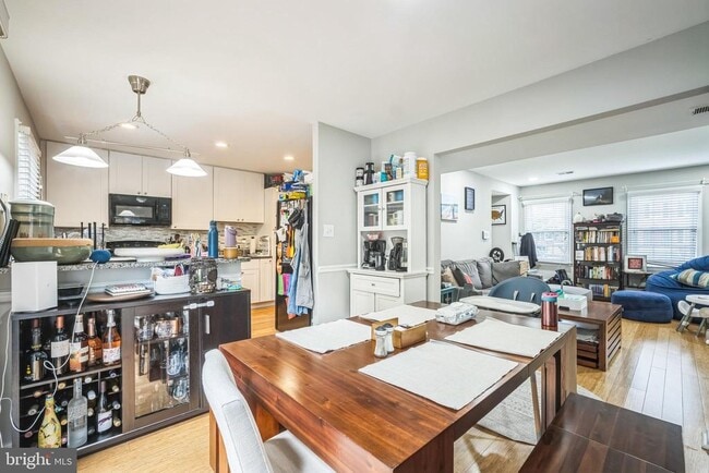 Building Photo - 7701 Durer Ct