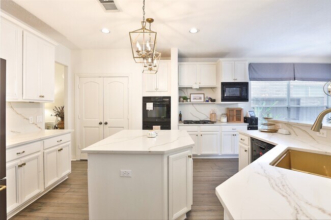 Building Photo - 3102 Palm Harbour Dr