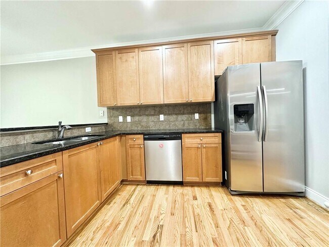 Building Photo - 1541 Gilstrap Ln NW
